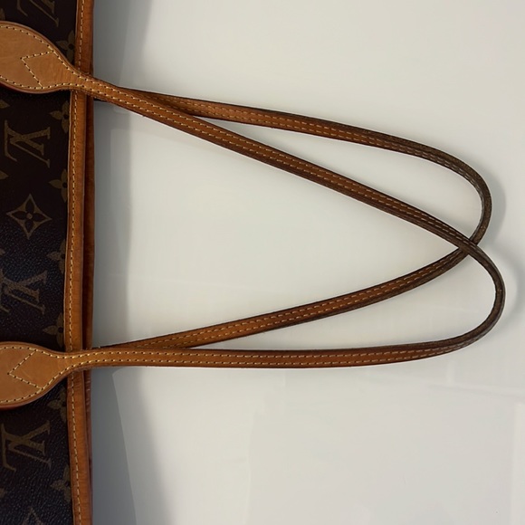 Louis Vuitton Neverfull MM Monogram - Picture 8 of 11